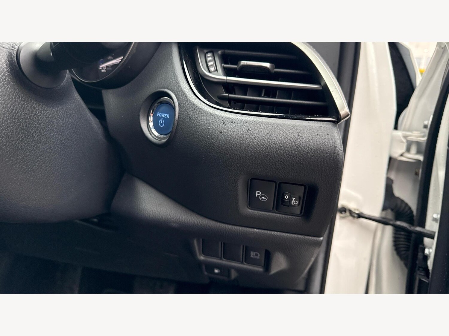 Used Toyota C-HR 2019 for sale - 77469250: Photo 22