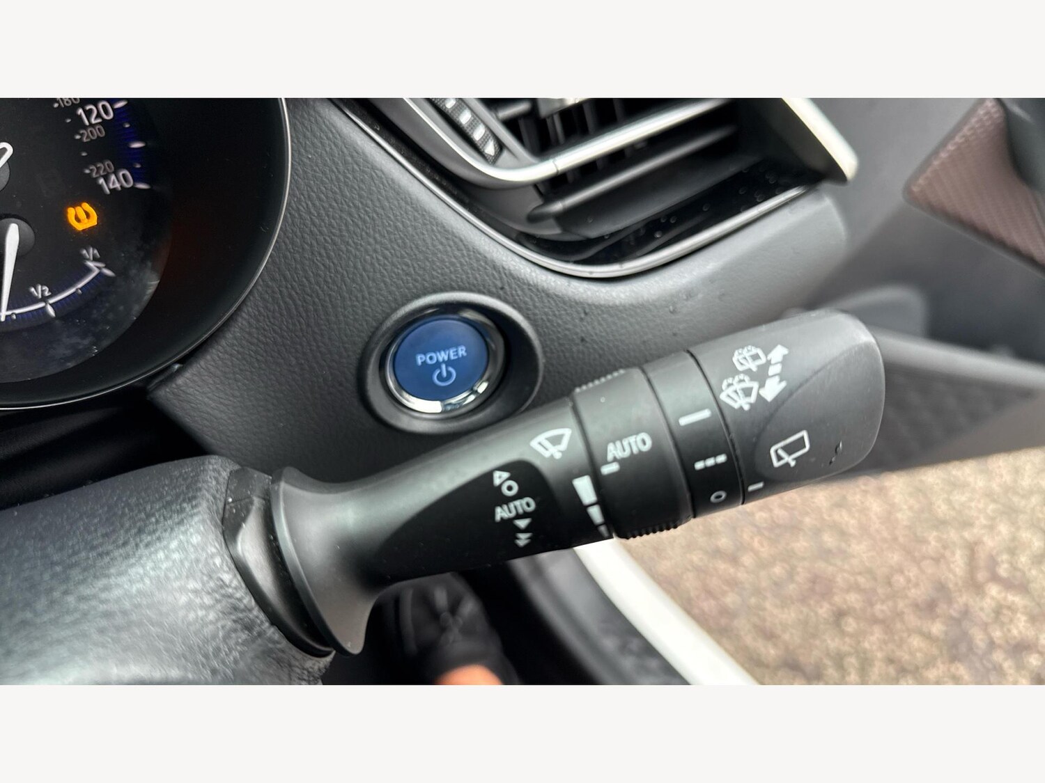 Used Toyota C-HR 2019 for sale - 77469250: Photo 27