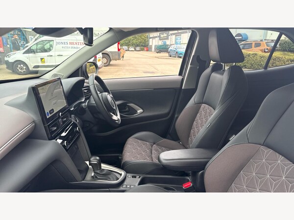 Used Toyota Yaris Cross 2024 for sale - 76151274: Photo 12