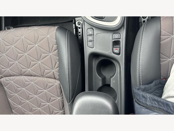 Used Toyota Yaris Cross 2024 for sale - 76151274: Photo 41