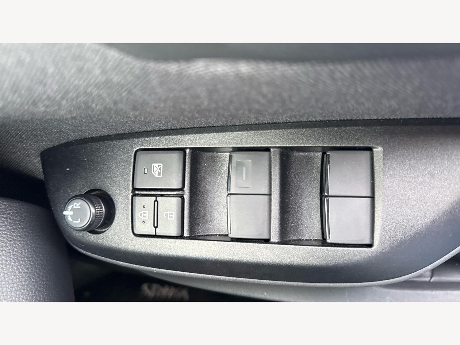 Used Toyota Yaris for sale - 77469016: Photo 25