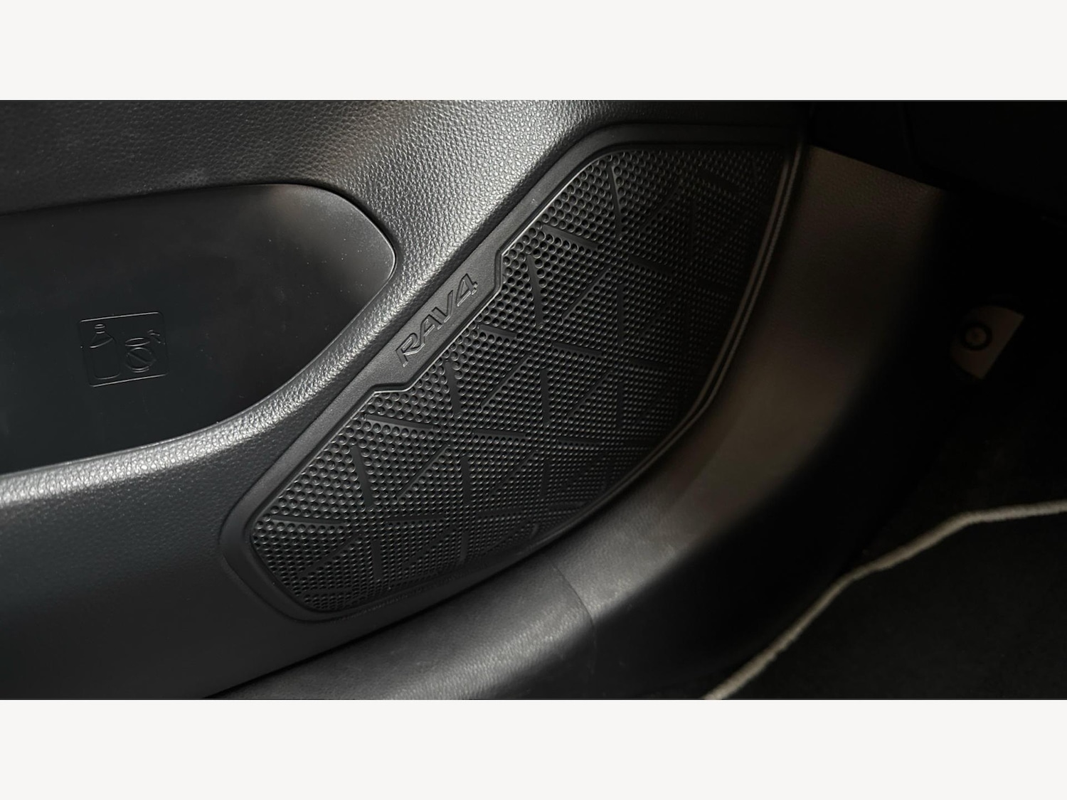 Used Toyota RAV4 2020 for sale - 76942718: Photo 27