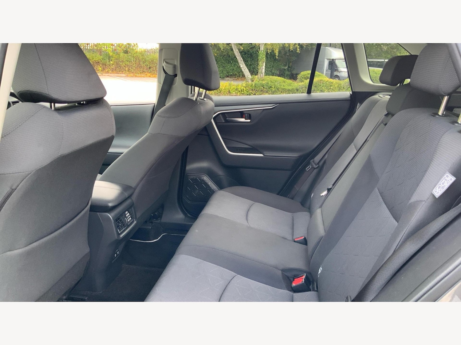 Used Toyota RAV4 2019 for sale - 76189184: Photo 15