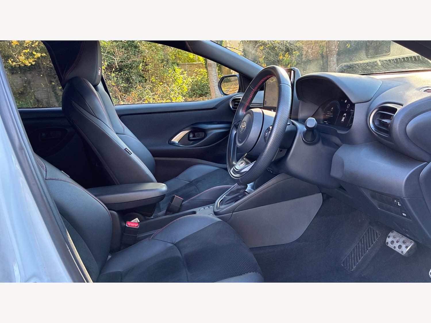 Used Toyota Yaris 2024 for sale - 76377622: Photo 13