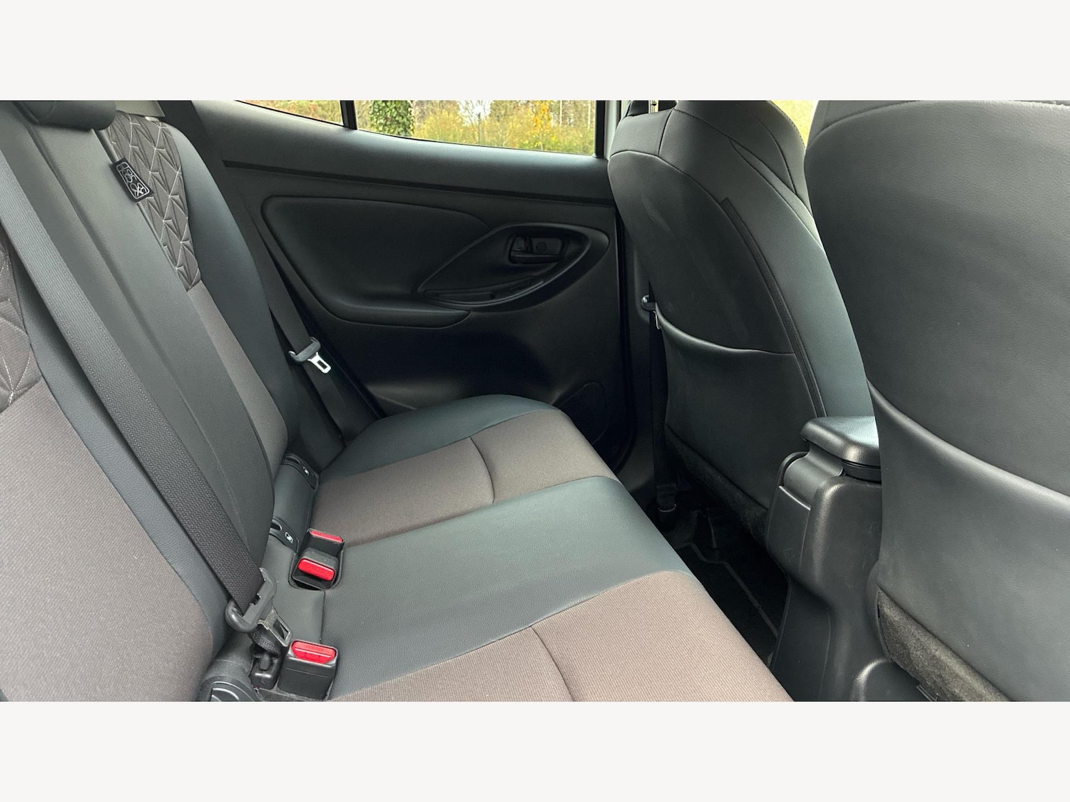 Used Toyota Yaris Cross 2024 for sale - 76527613: Photo 14