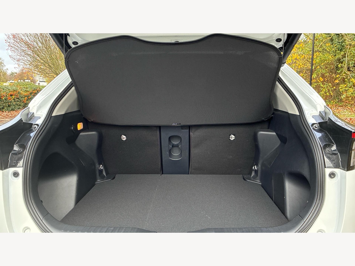 Used Toyota Yaris Cross 2024 for sale - 76527613: Photo 16