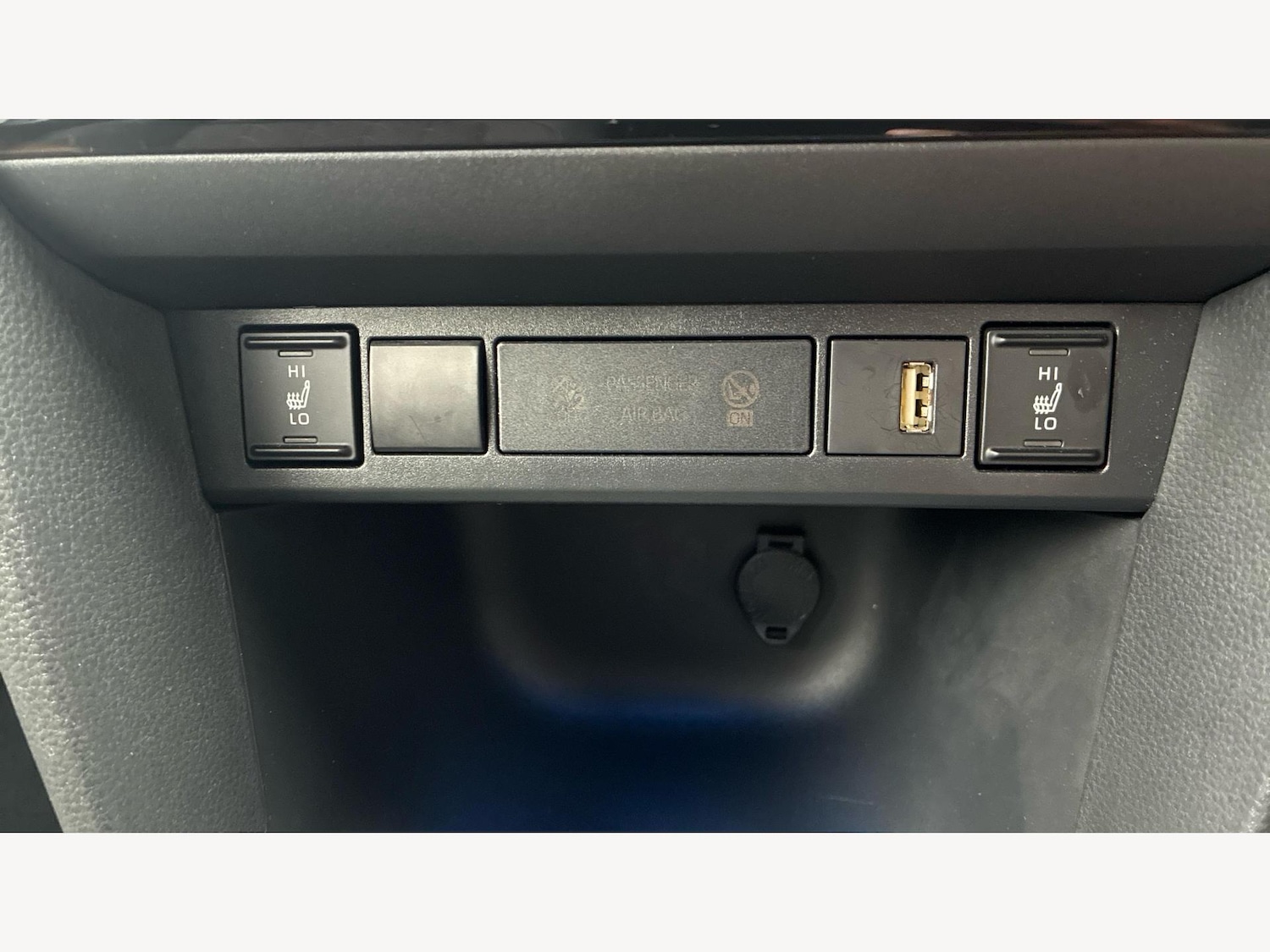 Used Toyota Yaris Cross 2024 for sale - 76527613: Photo 32