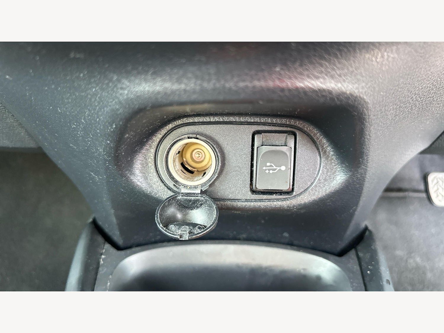 Used Toyota Yaris 2018 for sale - 77737579: Photo 29