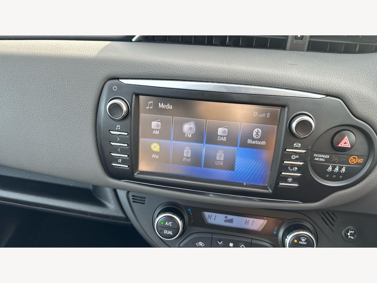 Used Toyota Yaris 2018 for sale - 77737579: Photo 9