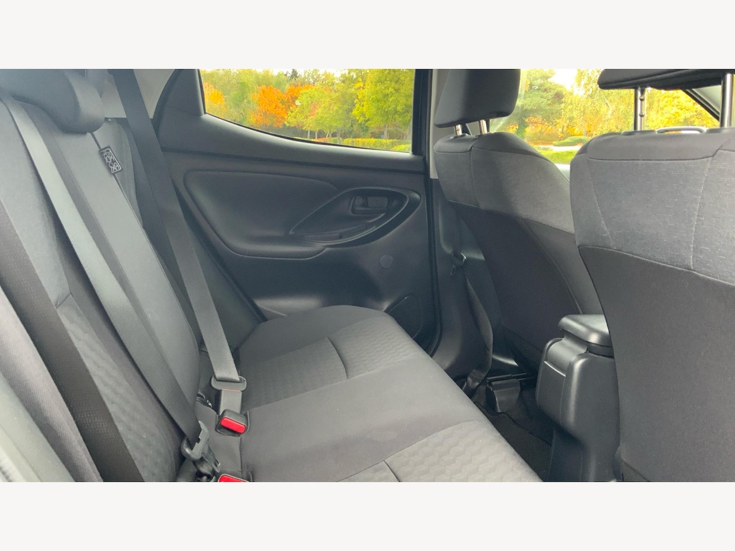 Used Toyota Yaris 2022 for sale - 76349637: Photo 14