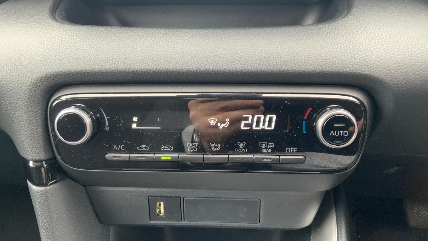 Used Toyota Yaris 2022 for sale - 76349637: Photo 35