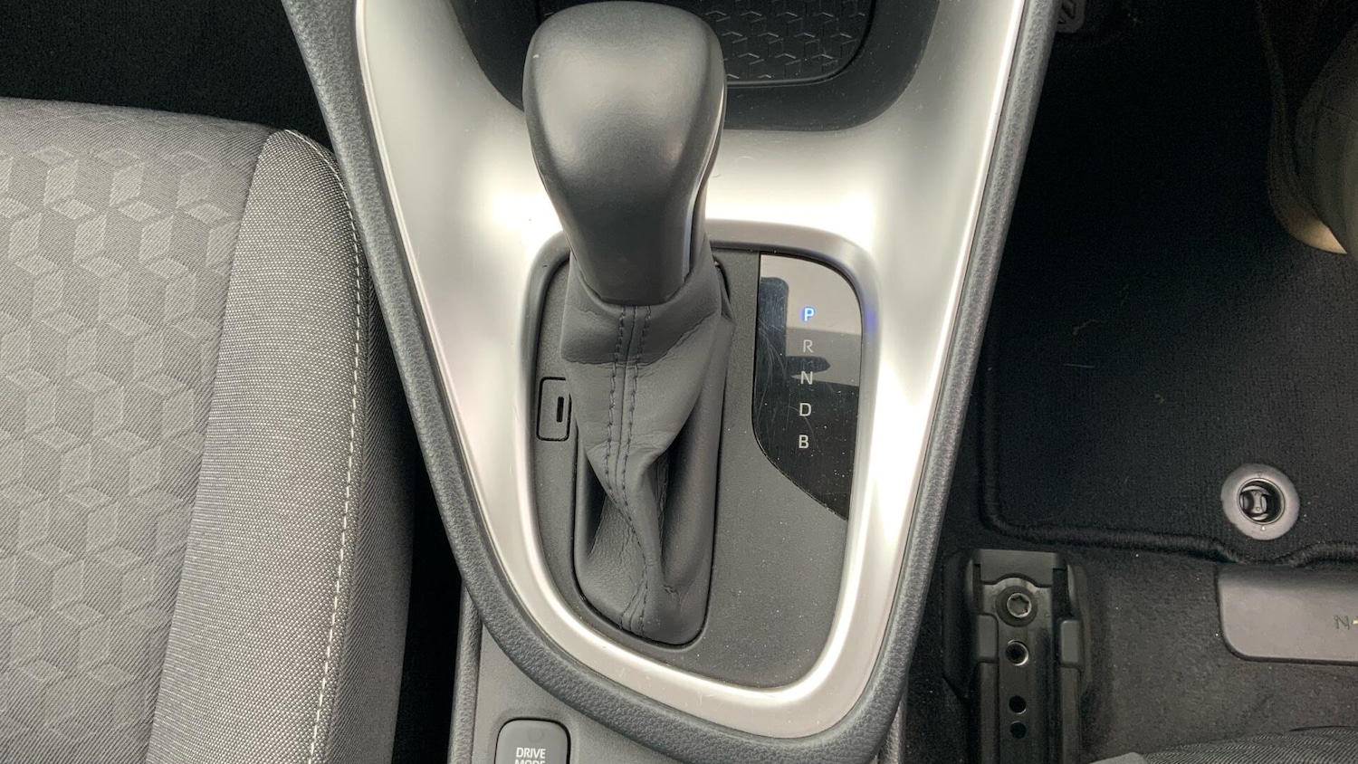 Used Toyota Yaris 2022 for sale - 76349637: Photo 36
