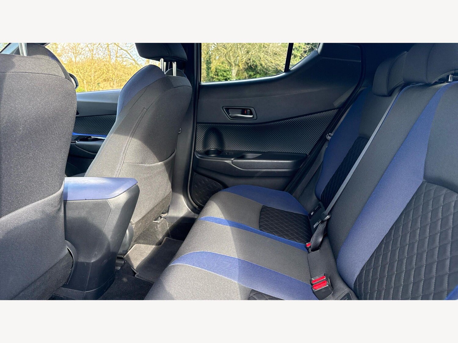 Used Toyota C-HR 2020 for sale - 77892482: Photo 15