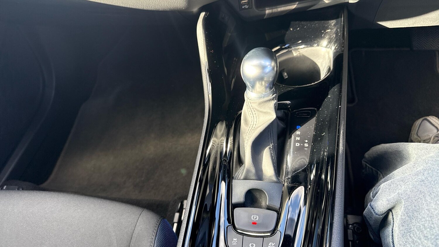 Used Toyota C-HR 2020 for sale - 77892482: Photo 32