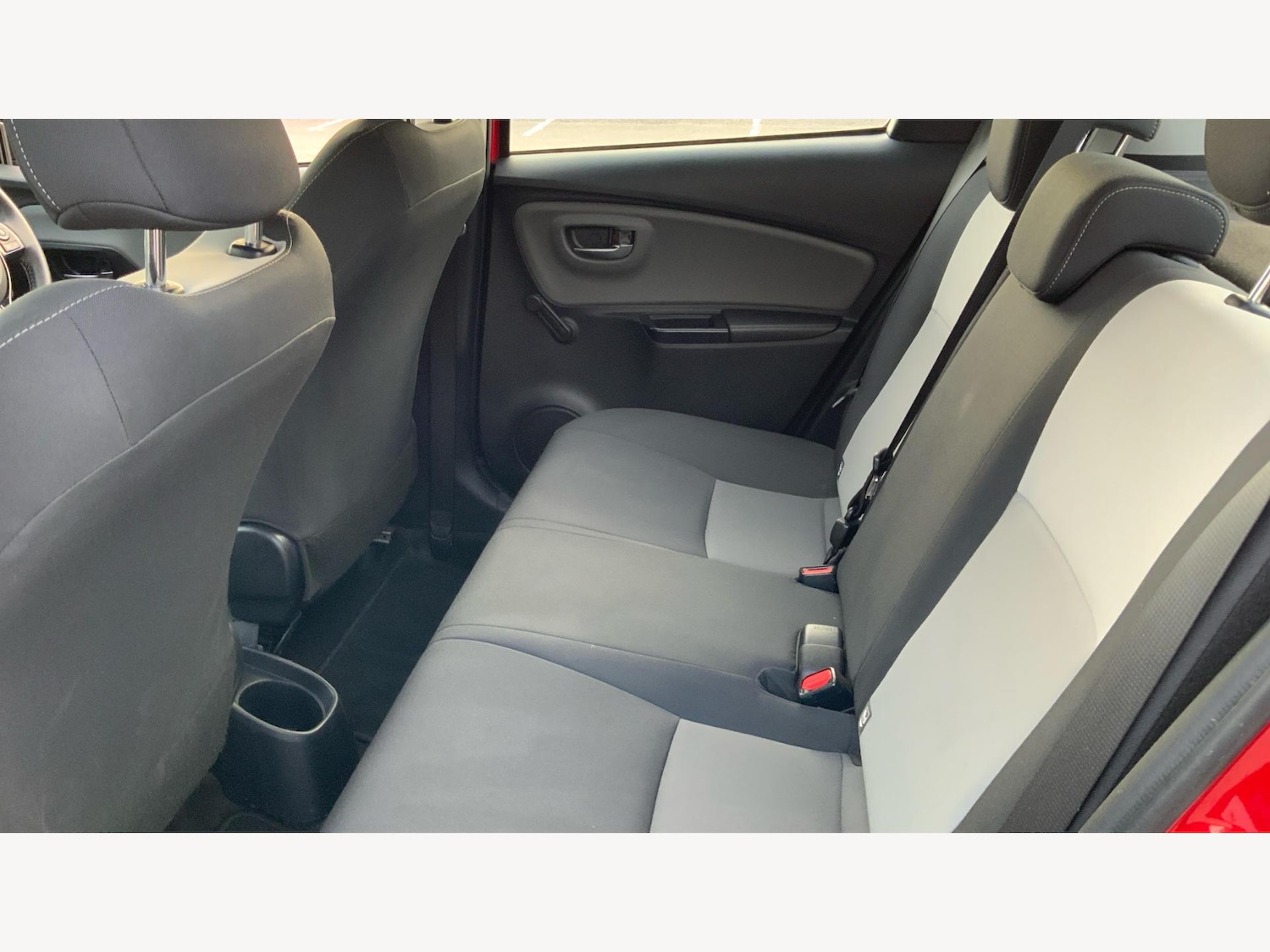 Used Toyota Yaris for sale - 77242383: Photo 15