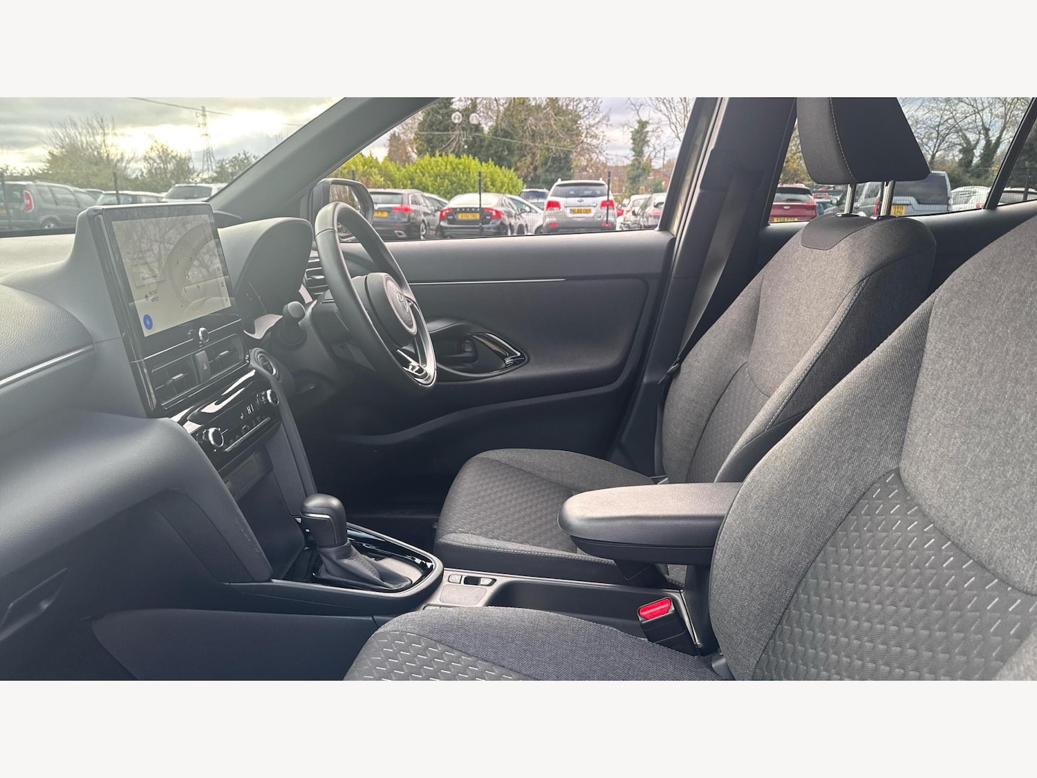 Used Toyota Yaris Cross 2024 for sale - 76657078: Photo 12