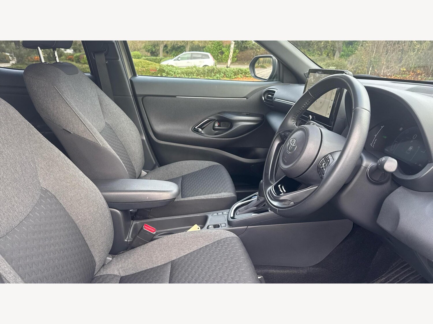 Used Toyota Yaris Cross 2024 for sale - 76657078: Photo 13