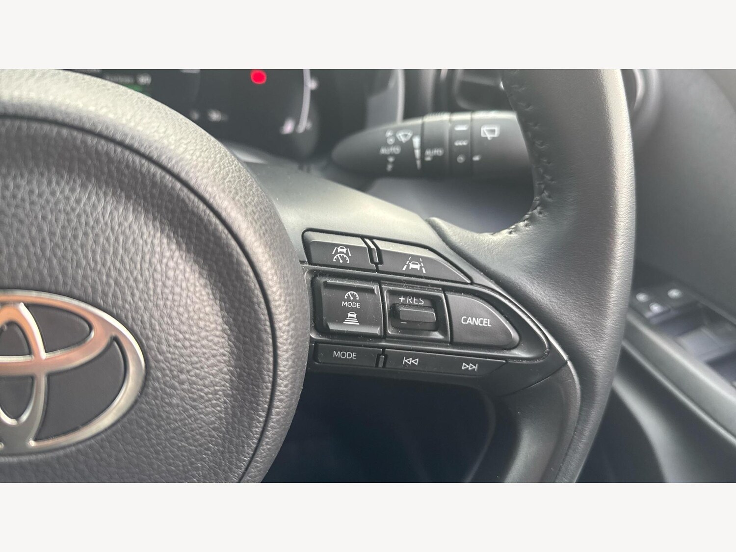 Used Toyota Yaris Cross 2024 for sale - 76657078: Photo 25