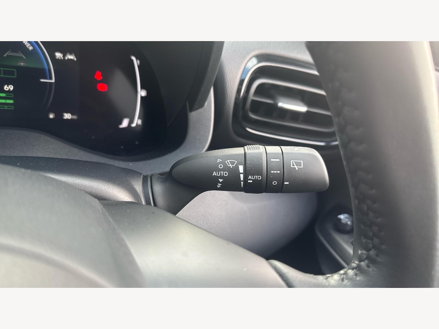 Used Toyota Yaris Cross 2024 for sale - 76657078: Photo 26