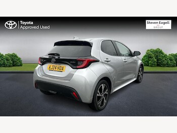 Used Toyota Yaris 2024 for sale - 77511056: Photo