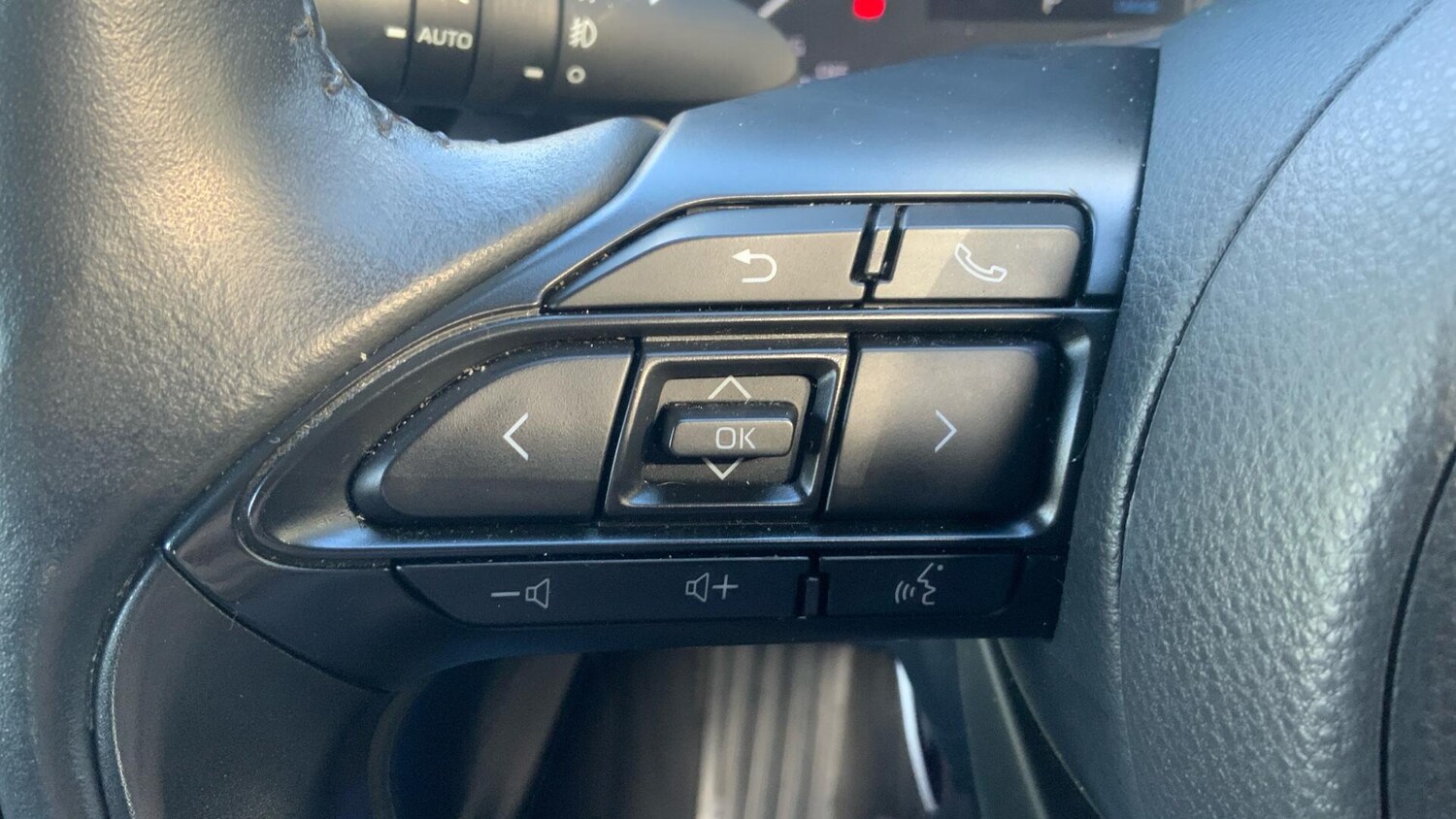 Used Toyota Yaris Cross 2022 for sale - 76251203: Photo 38