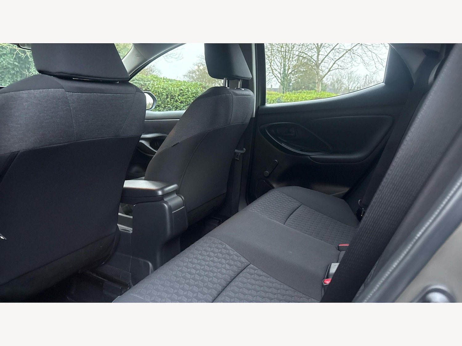 Used Toyota Yaris 2024 for sale - 77645803: Photo 15