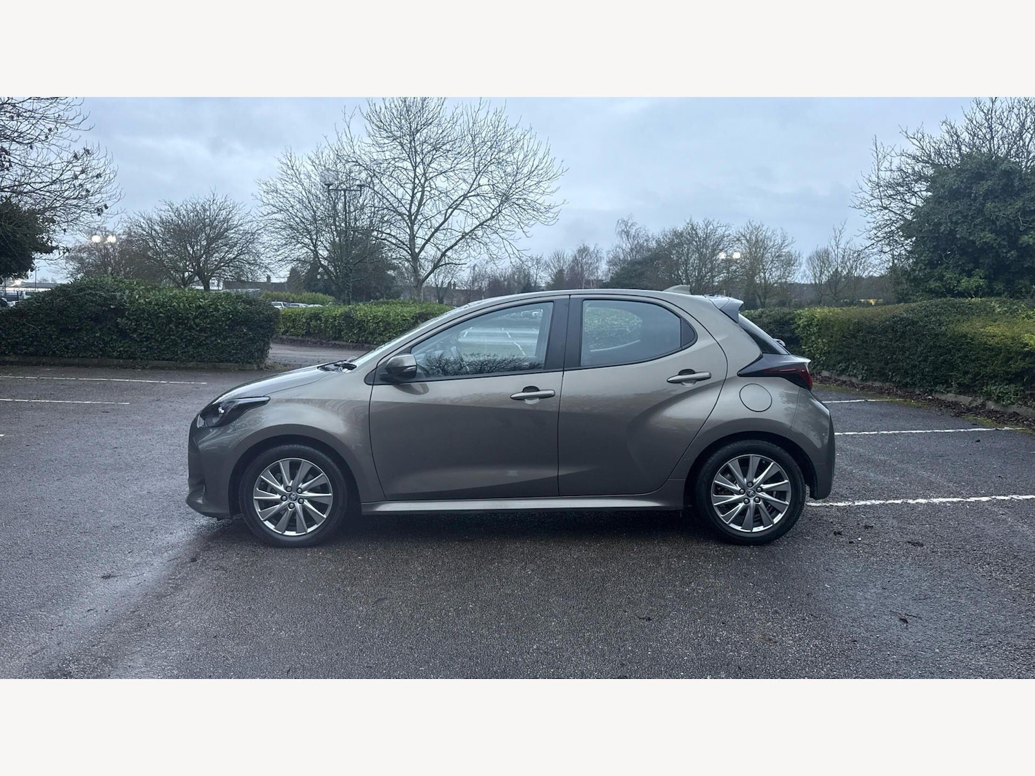 Used Toyota Yaris 2024 for sale - 77645803: Photo 19