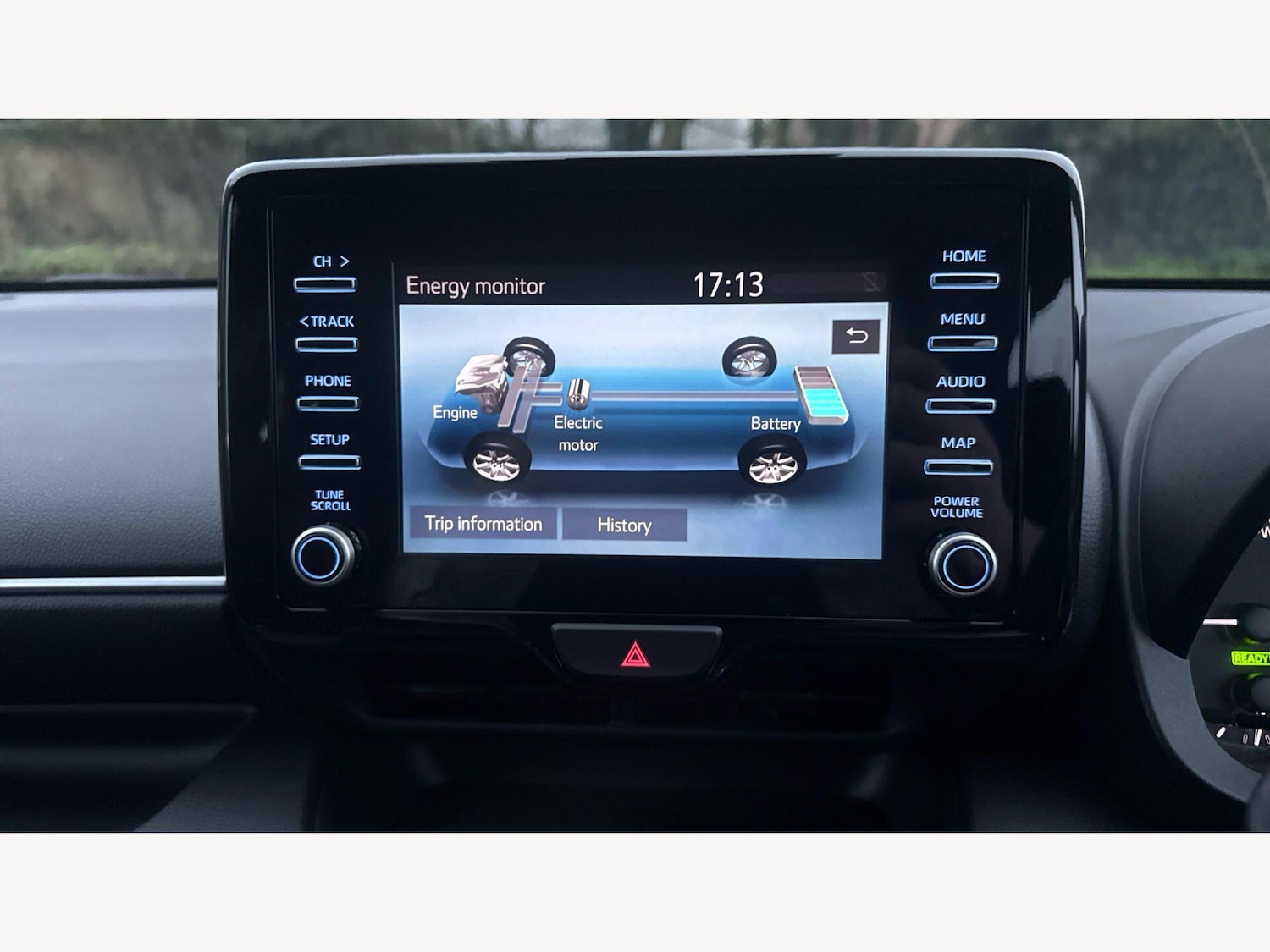 Used Toyota Yaris 2024 for sale - 77645803: Photo 28