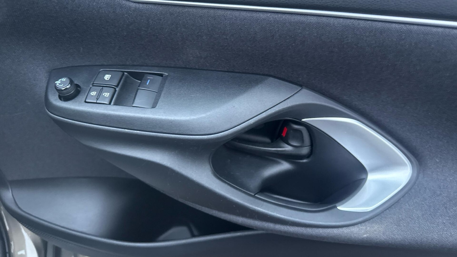 Used Toyota Yaris 2024 for sale - 77645803: Photo 38