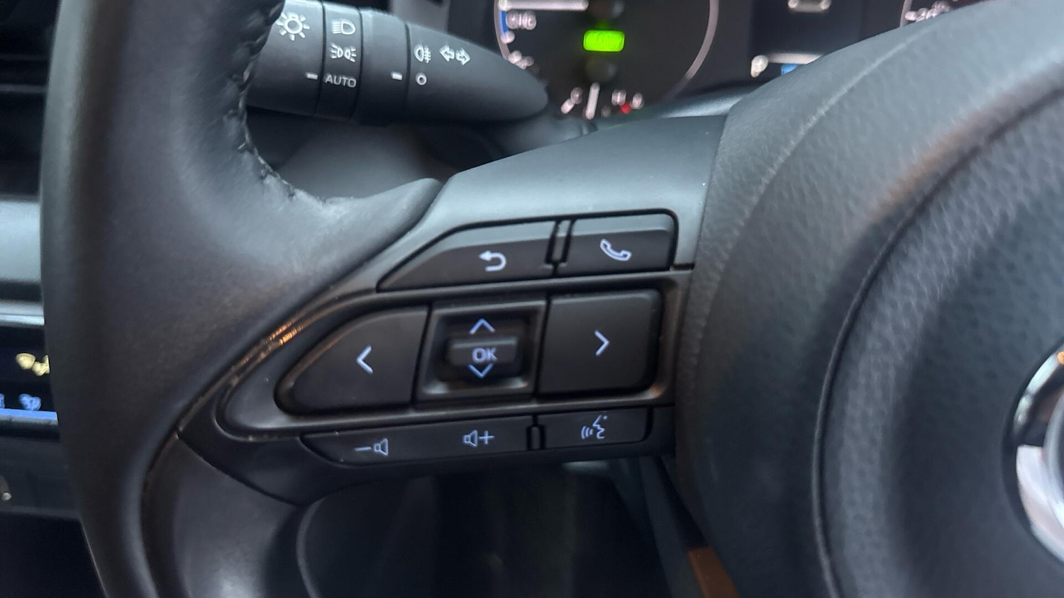 Used Toyota Yaris 2024 for sale - 77645803: Photo 40