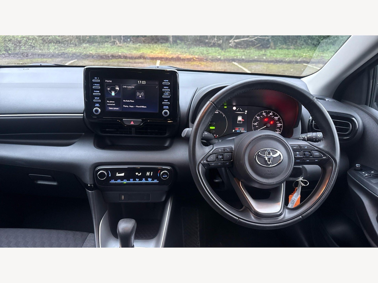 Used Toyota Yaris 2024 for sale - 77645803: Photo 7