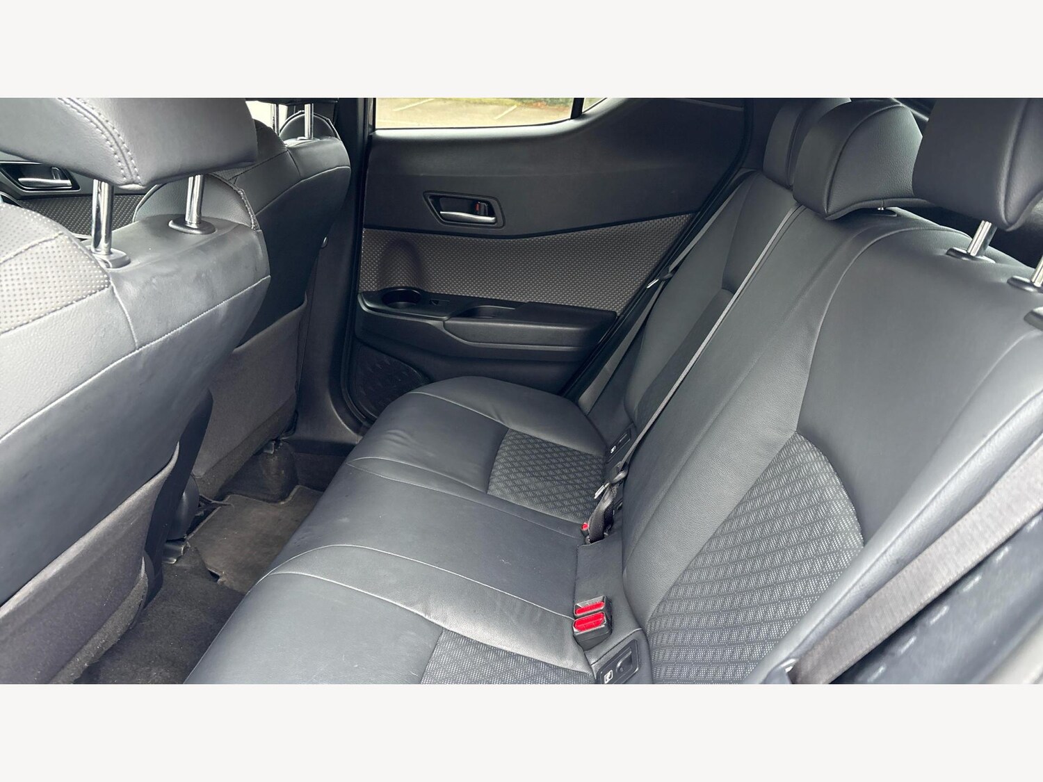 Used Toyota C-HR 2023 for sale - 77455673: Photo 15