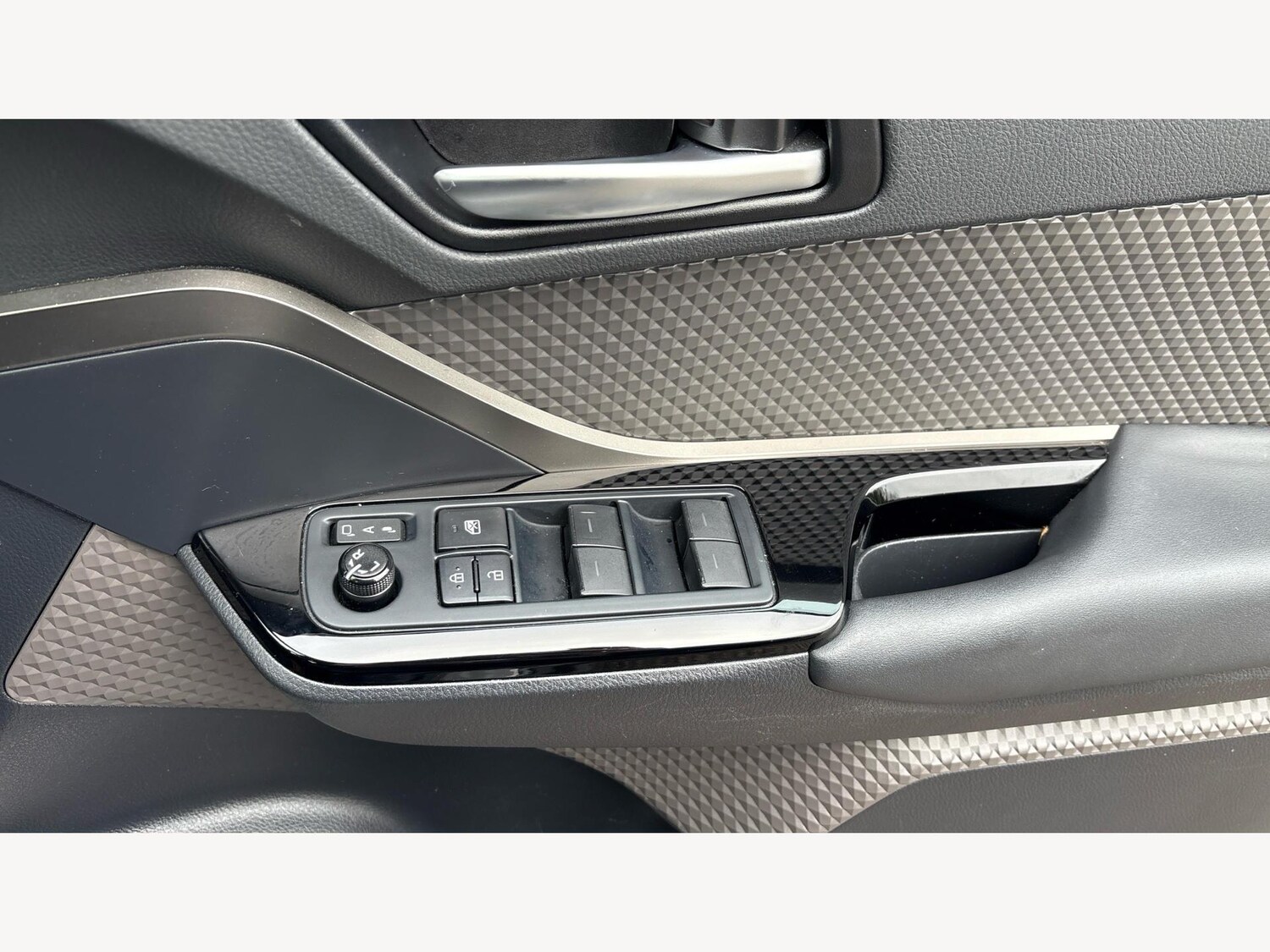 Used Toyota C-HR 2023 for sale - 77455673: Photo 22