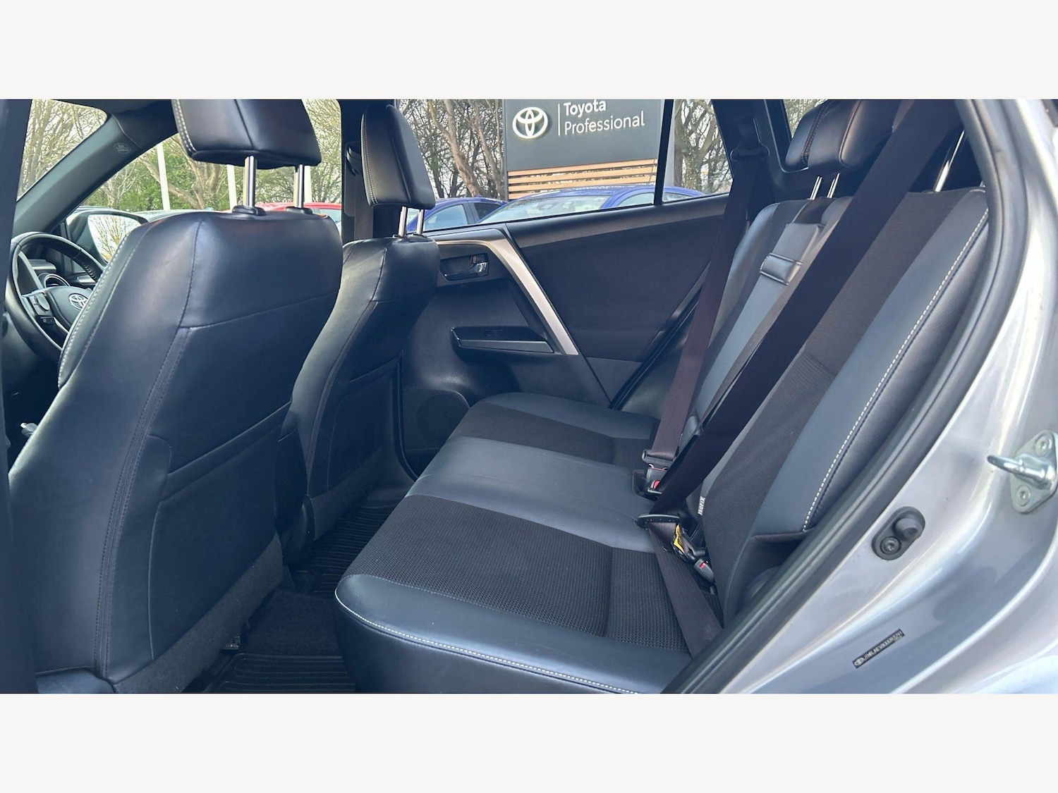 Used Toyota RAV4 2017 for sale - 78020446: Photo 15