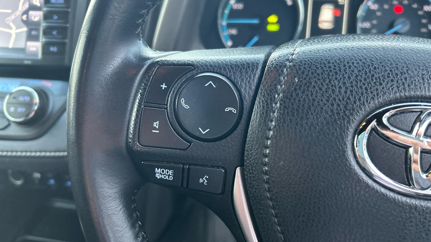 Used Toyota RAV4 2017 for sale - 78020446: Photo 33