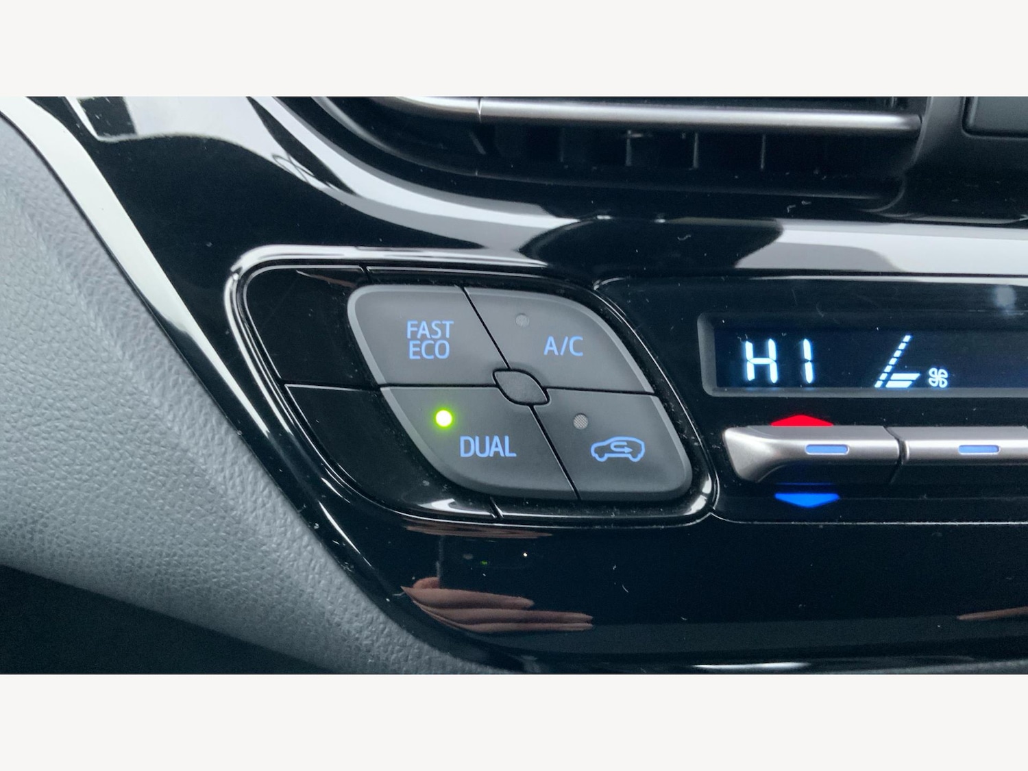 Used Toyota C-HR 2022 for sale - 77387440: Photo 23