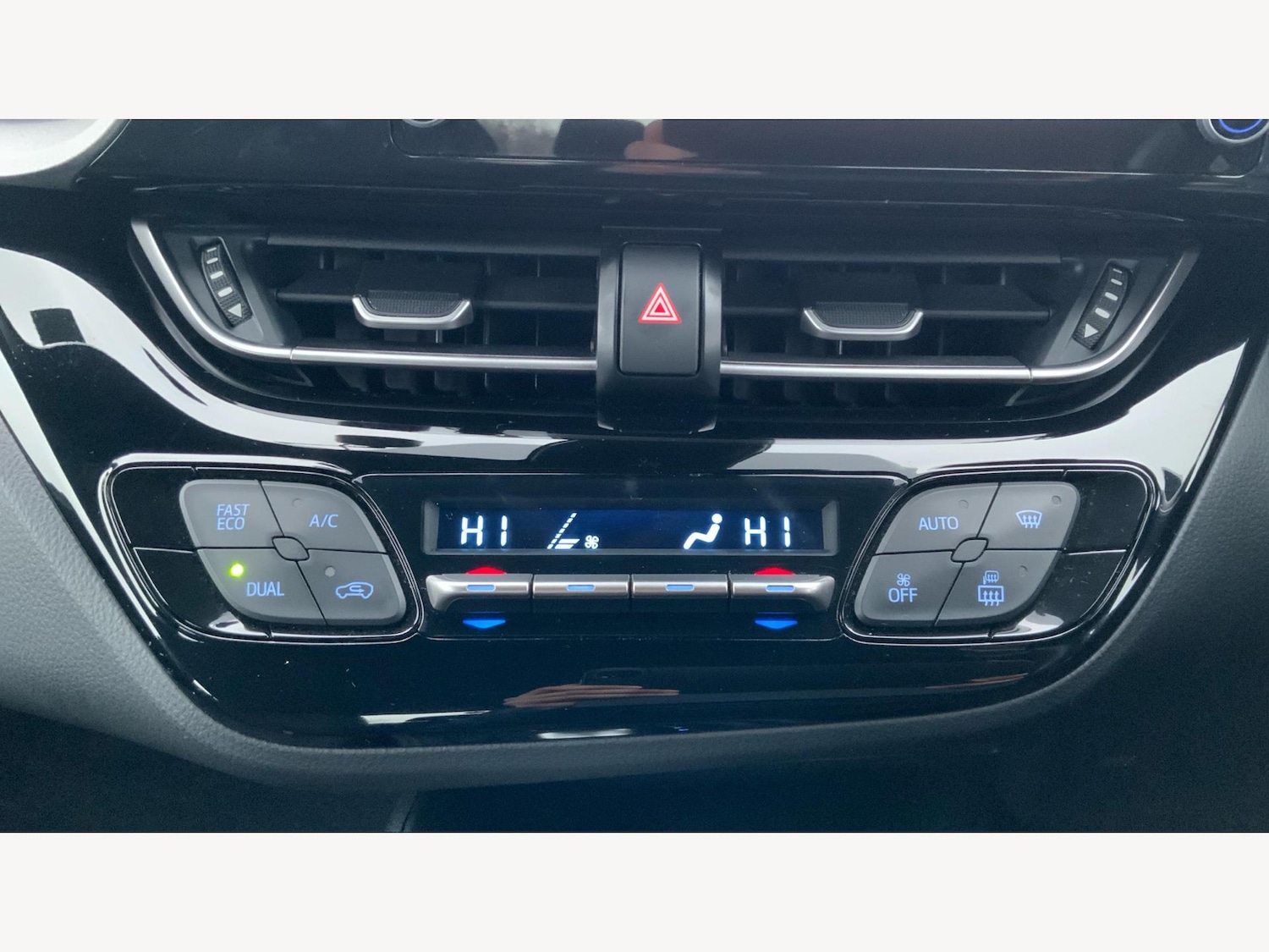 Used Toyota C-HR 2022 for sale - 77387440: Photo 25