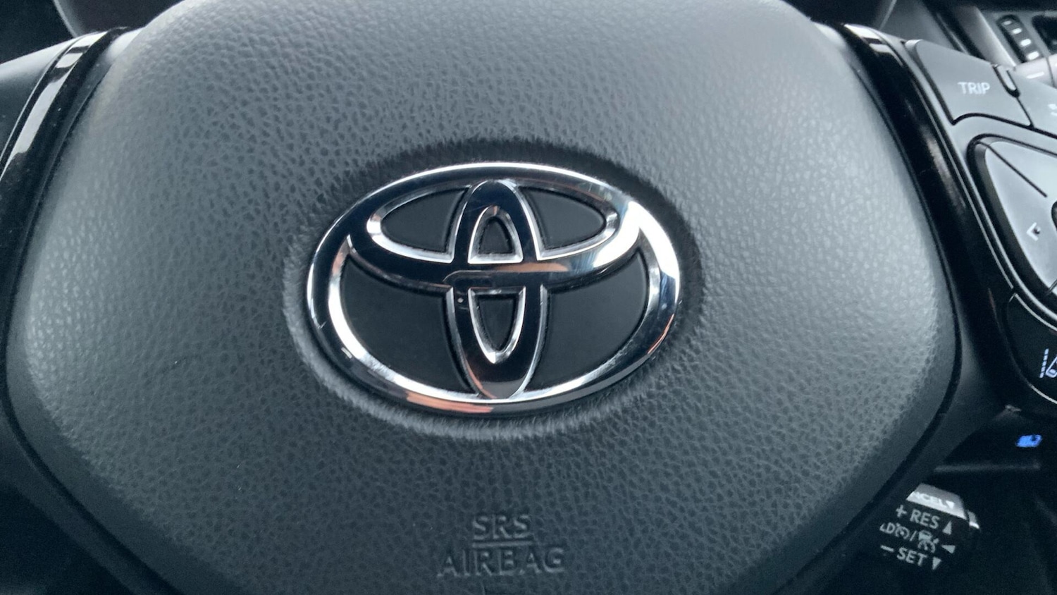 Used Toyota C-HR 2022 for sale - 77387440: Photo 34