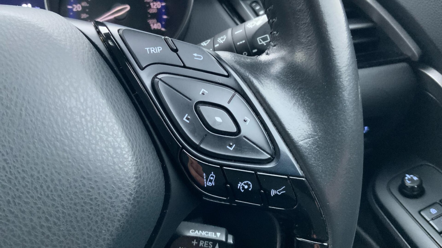 Used Toyota C-HR 2022 for sale - 77387440: Photo 35