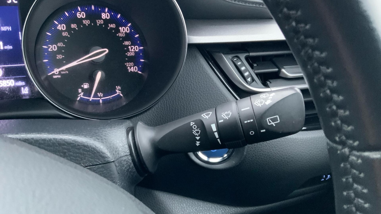 Used Toyota C-HR 2022 for sale - 77387440: Photo 37