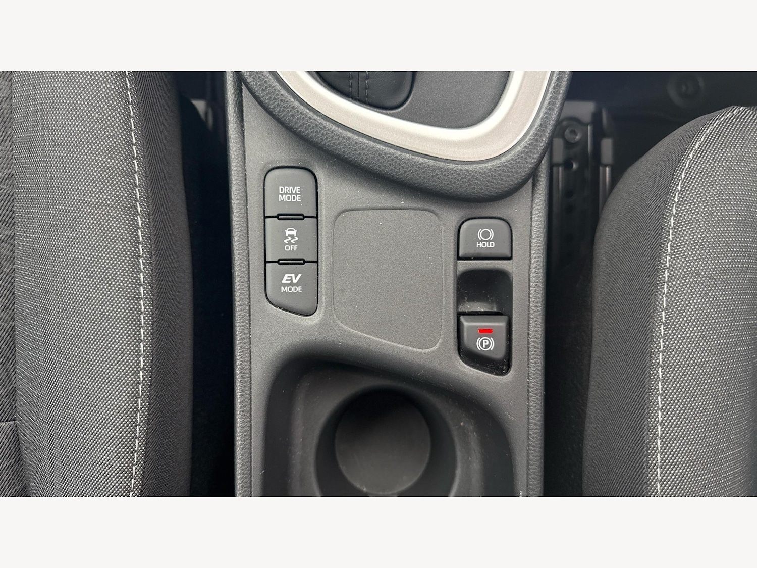 Used Toyota Yaris 2023 for sale - 76189322: Photo 40