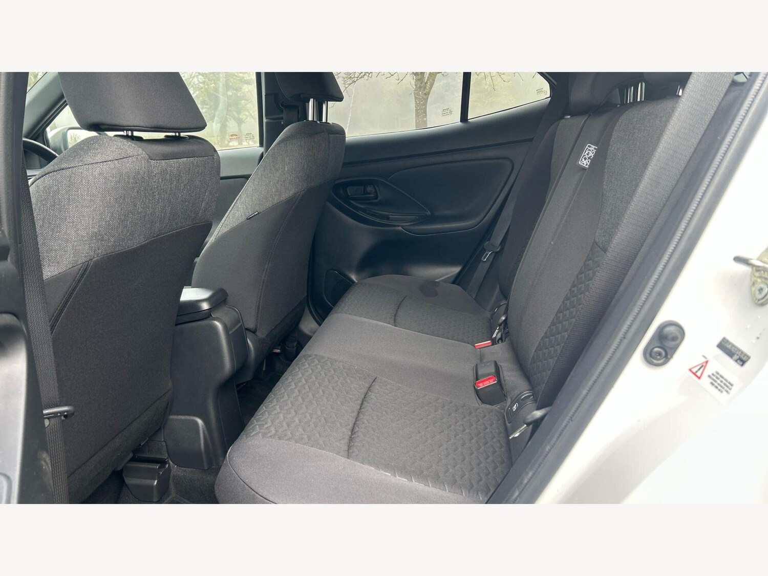 Used Toyota Yaris Cross 2024 for sale - 78020448: Photo 15