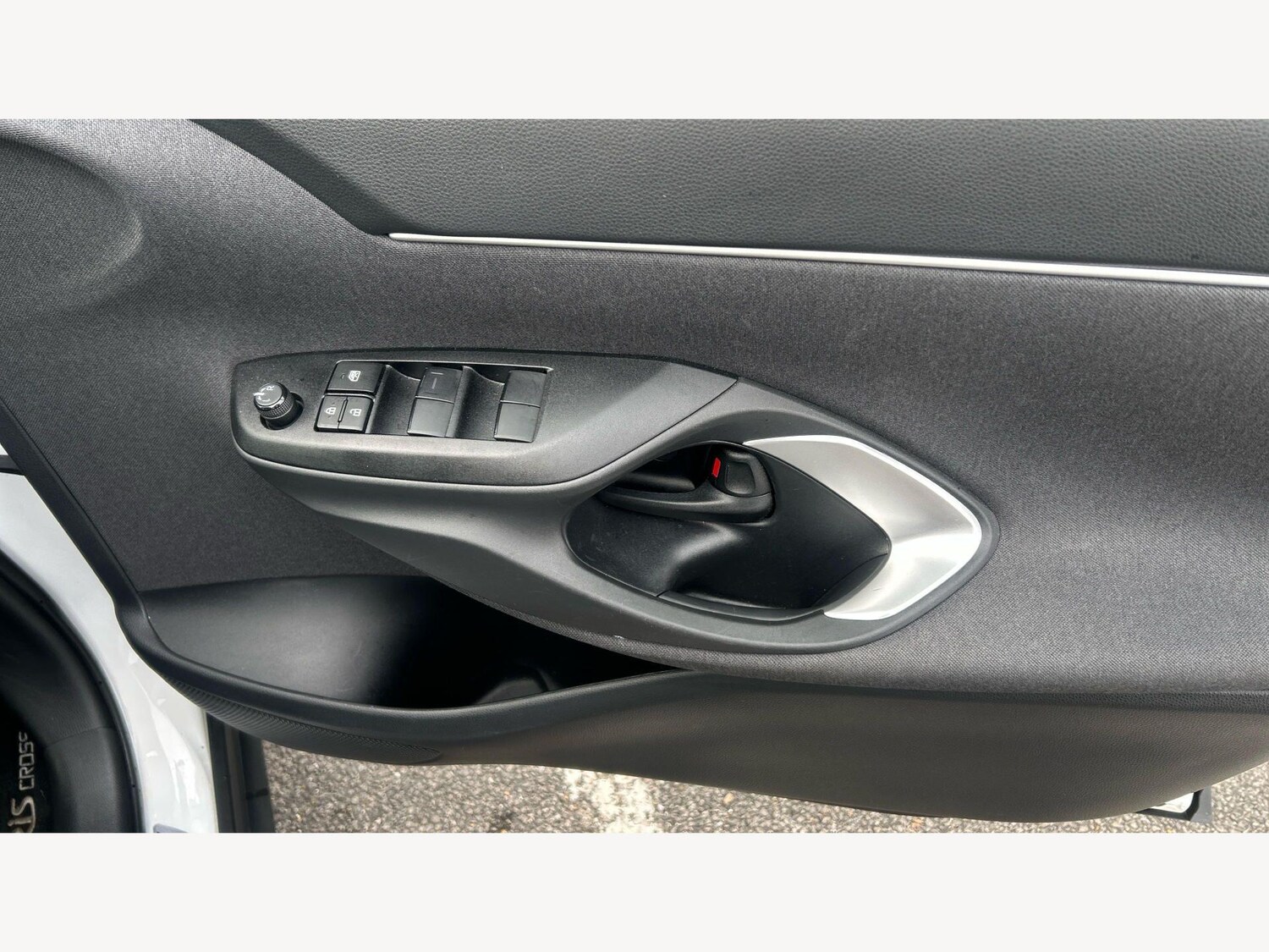 Used Toyota Yaris Cross 2024 for sale - 78020448: Photo 27