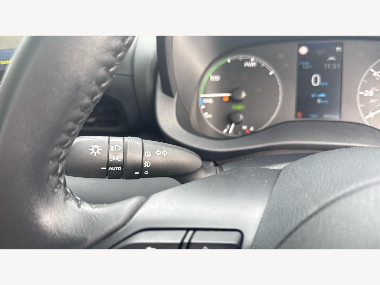 Used Toyota Yaris 2024 for sale - 76389414: Photo 30