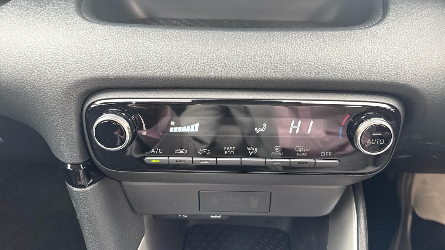 Used Toyota Yaris 2024 for sale - 76389414: Photo 36