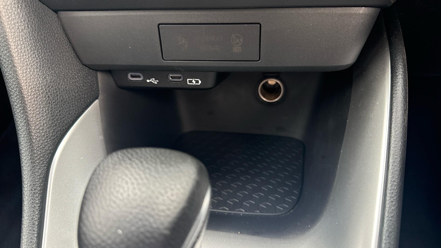 Used Toyota Yaris 2024 for sale - 76389414: Photo 37