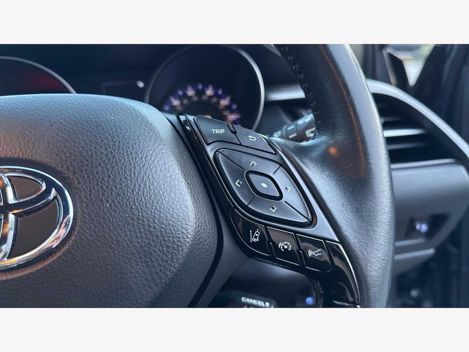 Used Toyota C-HR 2022 for sale - 77081927: Photo 25