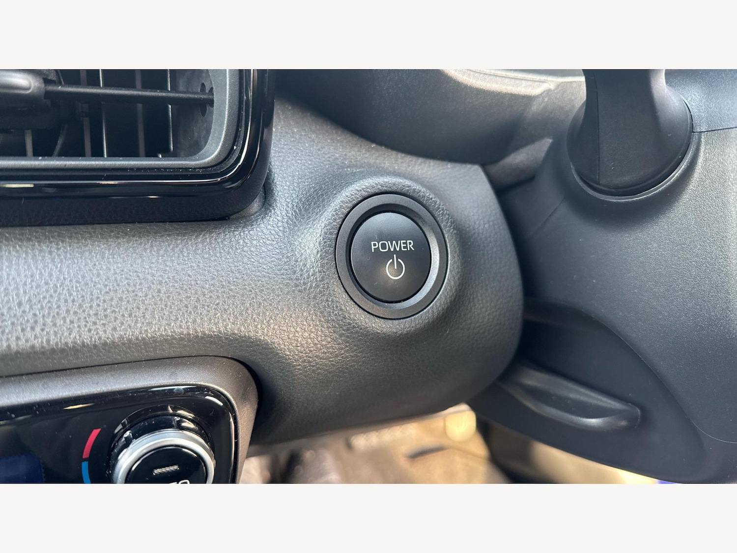 Used Toyota Yaris 2025 for sale - 77108943: Photo 28