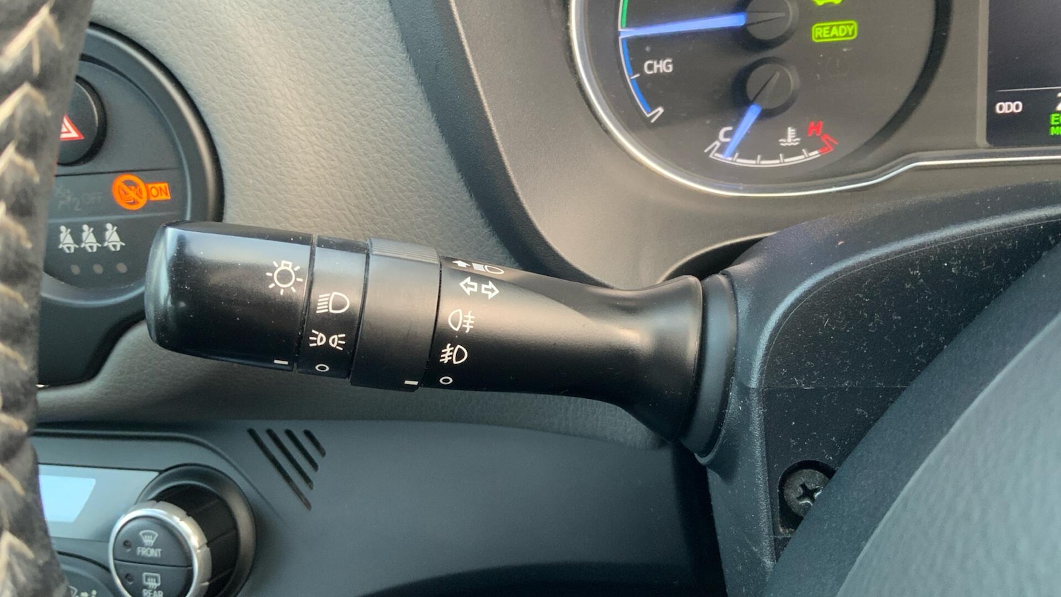 Used Toyota Yaris 2019 for sale - 76527985: Photo 38