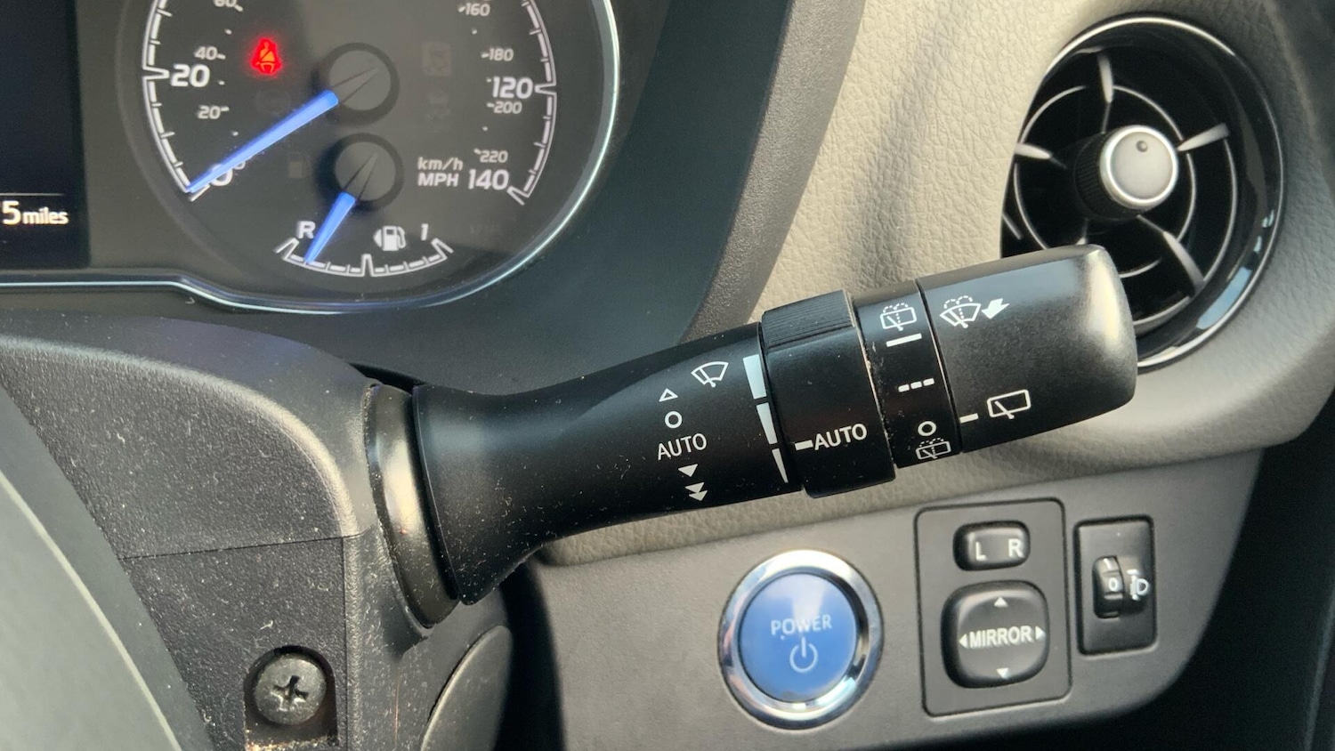 Used Toyota Yaris 2019 for sale - 76527985: Photo 39